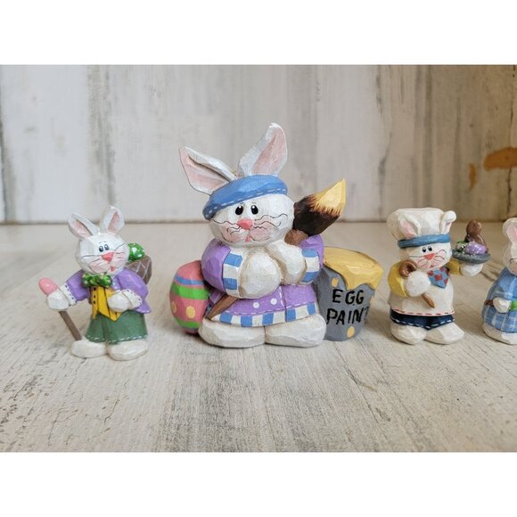 Eddie Walker ready for Easter Bunny paint egg hunt chocolate bunny set - Picture 2 of 8